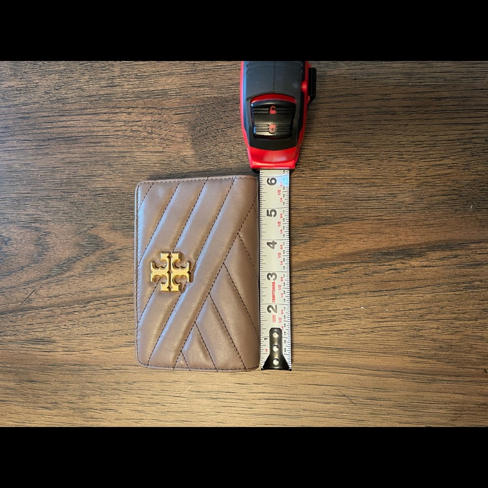 Tory Burch wallet